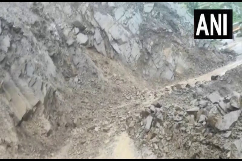 uttarakhand-landslide-in-champawat-due-to-heavy-rains-tanakpur-pithoragarh-road-closed.jpg