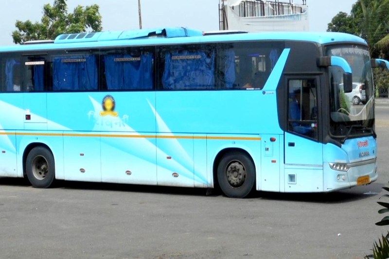 Stones pelted on bus on Mumbai-Pune Expressway