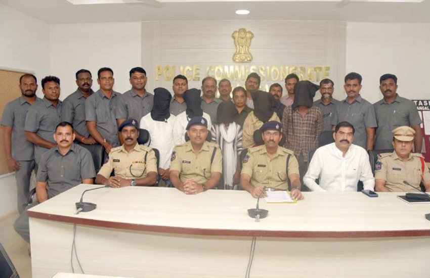 पकड़े गए कांग्रेसी नेता व नक्सलियों के पास से मिला विस्फोटक