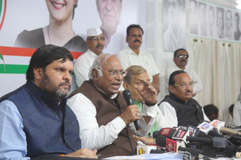 खरगे बोले, पार्टी छोड़कर लोग क्यों जा रहे हैं, इस बारे में रणनीति बनाना होगी