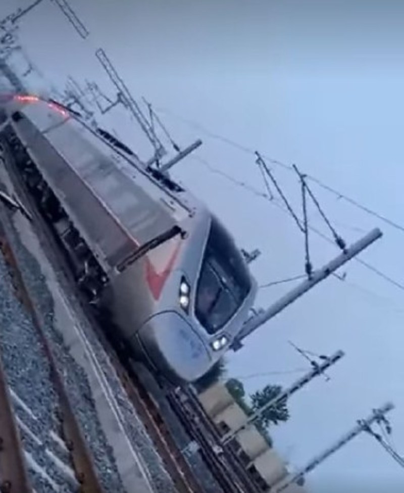 Rapid rail News: रैपिड रेल ब्रेक्रिंग सिस्टम से पैदा होगी 7500 वोल्ट बिजली, इमारतों भी लगेगे सौर ऊर्जा पैनल