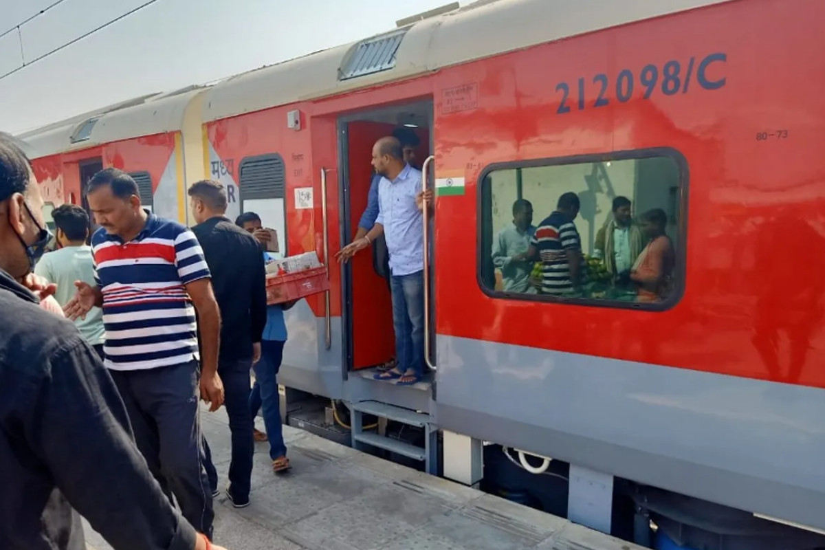 summer-season-ends-in-railways-these-facilities-will-no-longer-be-available-at-stations.jpg