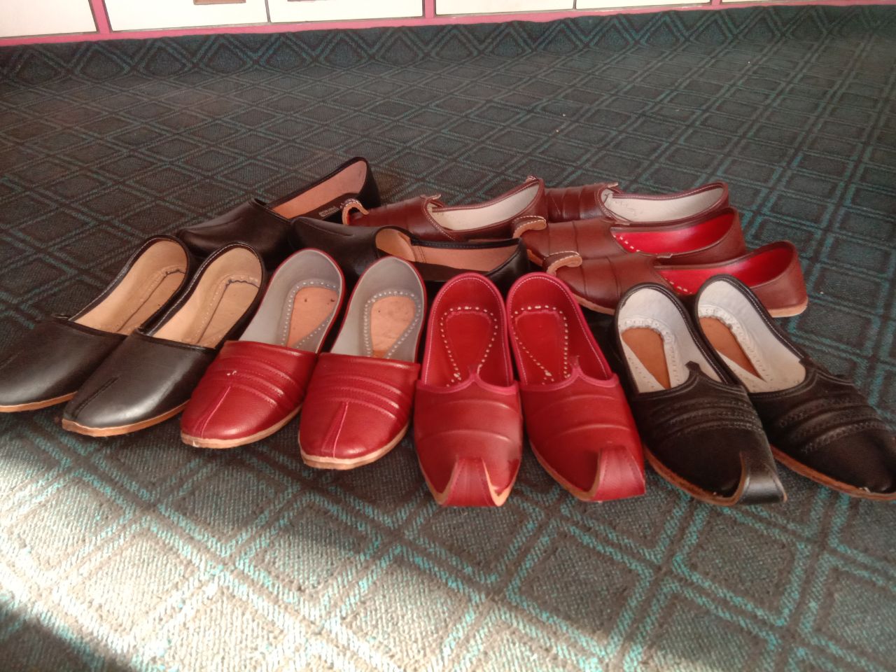 SriGanganagar जूती का कारोबार, फिर भी चमक बरकरार