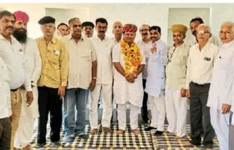 जसोल. रावणा राजपूत समाज की राष्ट्रीय संस्था श्री अखिल भारतीय रावणा रावणा राजपूत ट्रस्ट रामदेवरा में ईश्वरसिंह जसोल निर्विरोध अध्यक्ष निर्वाचित घोषित किए गए।