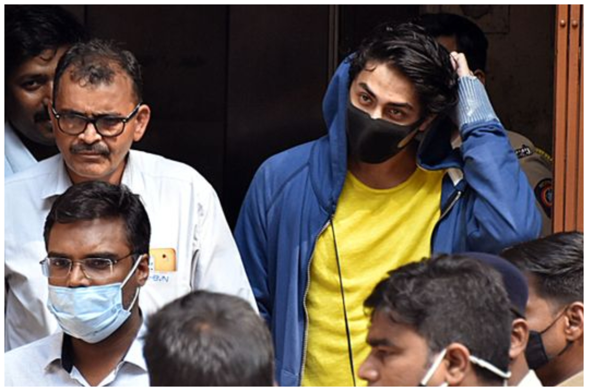 aryan khan drugs case ncb needle of suspicion on some officers over lapses in probe