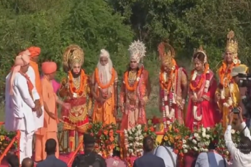 Deepotsav 2022 : अयोध्या में प्रभु राम लक्ष्मण, सीता आए, राज्यपाल संग सीएम योगी ने किया स्वागत