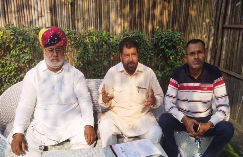 Delhi: जम्मू-कश्मीर में पहाड़ी समुदाय को एसटी आरक्षण देने का पथिक सेना व अखिल भारतीय वीर गुर्जर महासभा ने किया विरोध