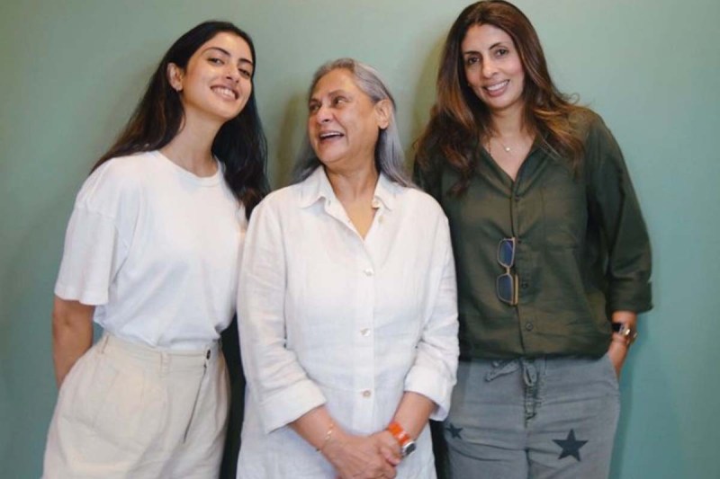 नातिन Navya Naveli को Jaya Bachchan की सलाह