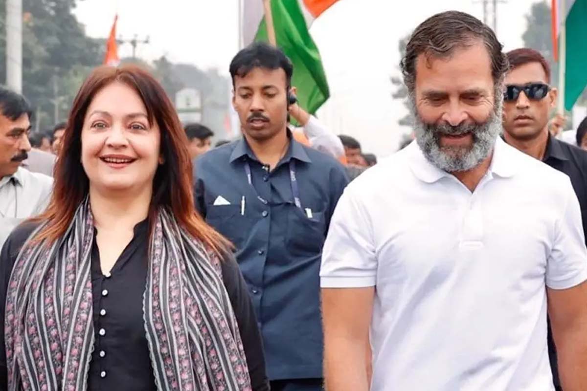 Pooja Bhatt ने थामा कांग्रेस का हाथ