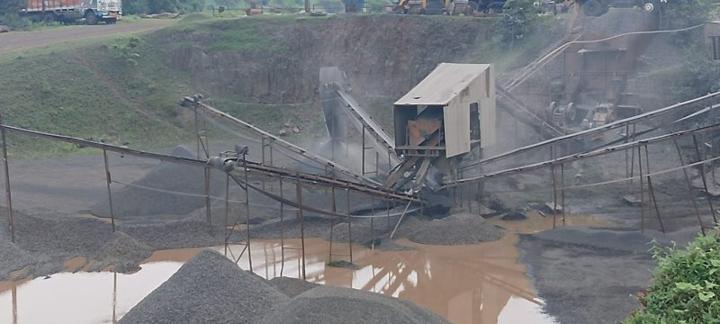 इंदला डेम की नहर के पास खनन, ब्लास्टिंग से फूटने का अंदेशा