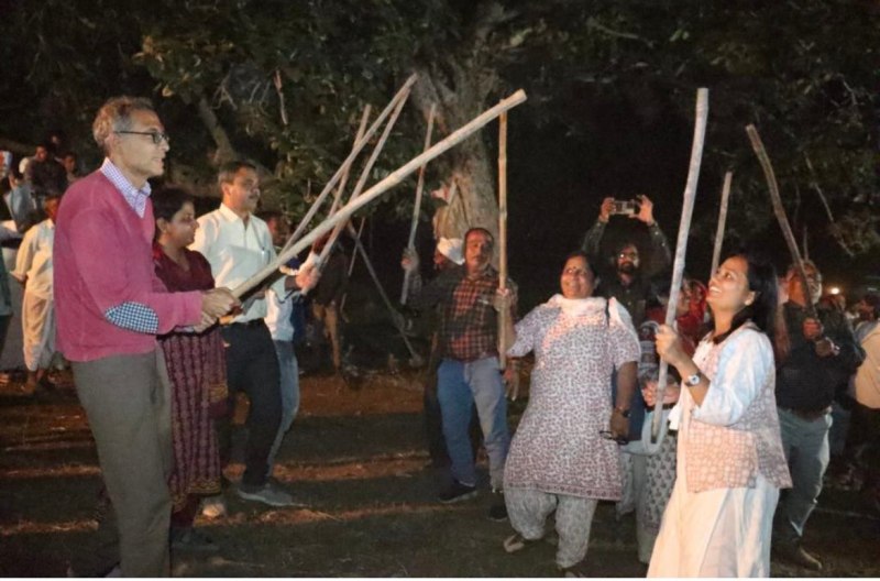 देश में आर्थिक असमानता: ज्यादातर पैसा अमीरों की जेब में, गरीब और गरीब होता जा रहा है, मिलकर हालात सुधारना जरूरी