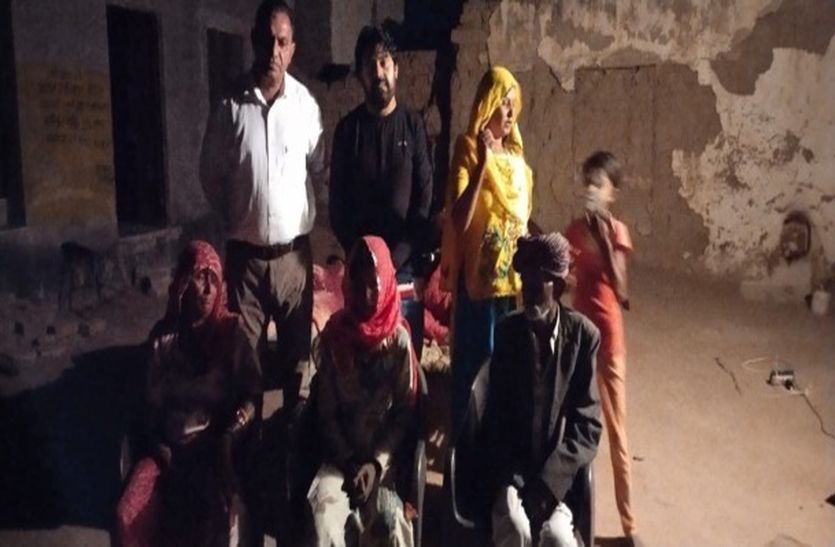 वो भोली थी...बहका कर ले गया शख्स, पहचान छुपाने के लिए फैक्ट्री में काम पर लगा दिया