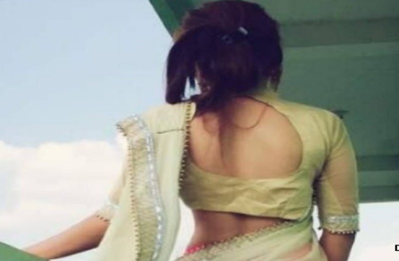 महिला से तीन लोगों ने किया बलात्कार, उधर गार्ड ने मासूम बच्ची के साथ की अश्लील हरकत