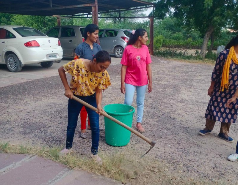 खास आनंदम विषय विद्यार्थियों को आ रहा पसंद