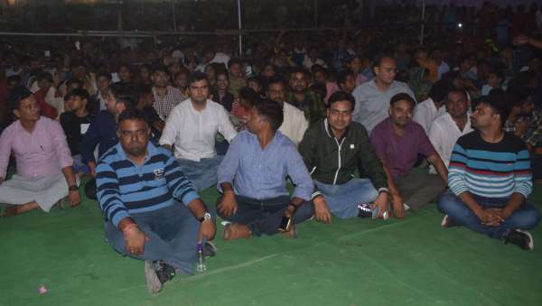 Crowds gathered to watch Pranjal Dahiya's dance, arrangements fell short...view photos