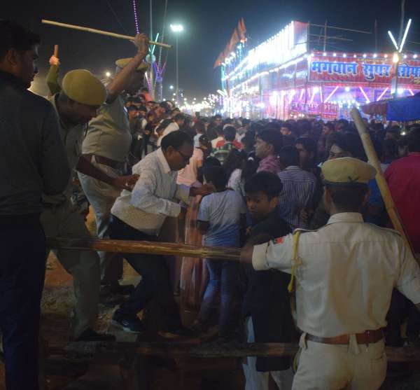 Crowds gathered to watch Pranjal Dahiya's dance, arrangements fell short...view photos