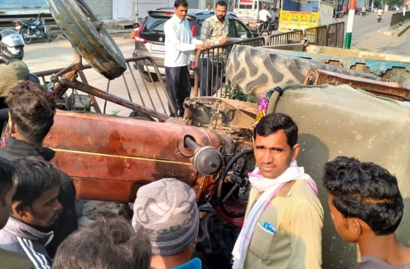 tractor_overturn_in_chomo.jpg