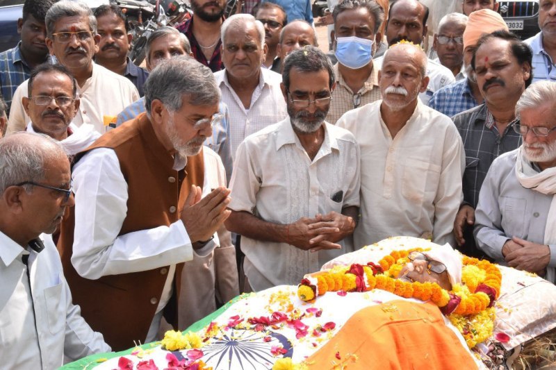 अलविदा दादा.....जीवटता की मिसाल स्वतंत्रता सेनानी 99 वर्षीय रघुवीर चरण शर्मा पंचतत्व में विलीन