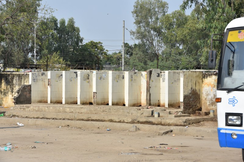 तीन माह सीजन में यात्रियों से कमा लिए, बस स्टैंड पर धैला तक खर्च नहीं करवा पाए चीफ मैनेजर