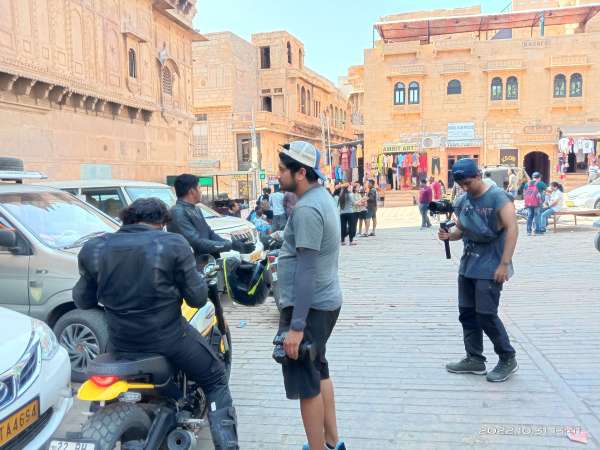 स्वर्णनगरी में सैलानियों का रैला