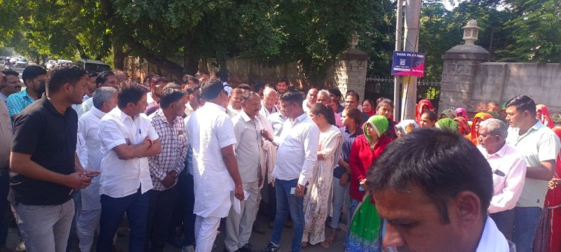 मुकेश का 12वें दिन भी नहीं लगा सुराग, गुस्साए परिजन पहुंचें मुख्यमंत्री निवास