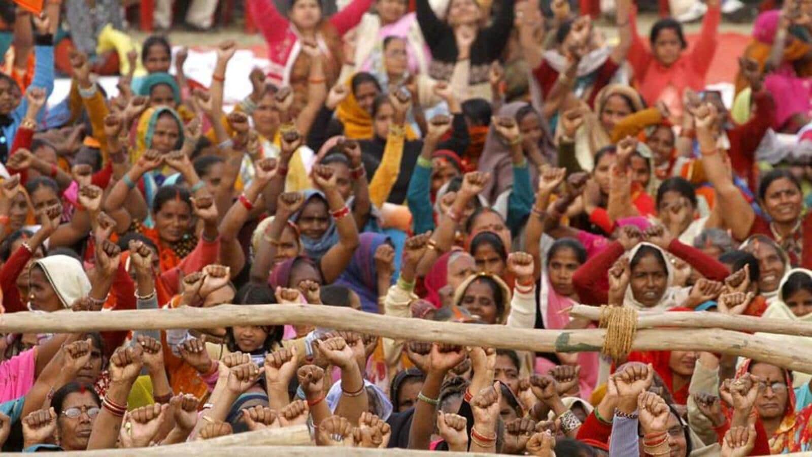 GUJARAT ELECTION 2022 : दक्षिण गुजरात की आधी आबादी मतदान में पुरुषों से दो कदम आगे