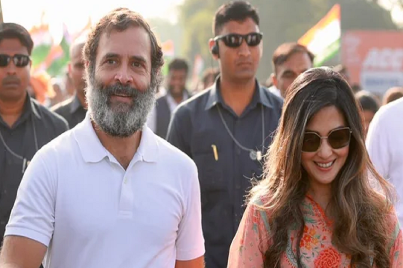 riya_sen_join_congress_bharat_jodo_yatra_in_maharashtra_with_rahul_gandhi.png