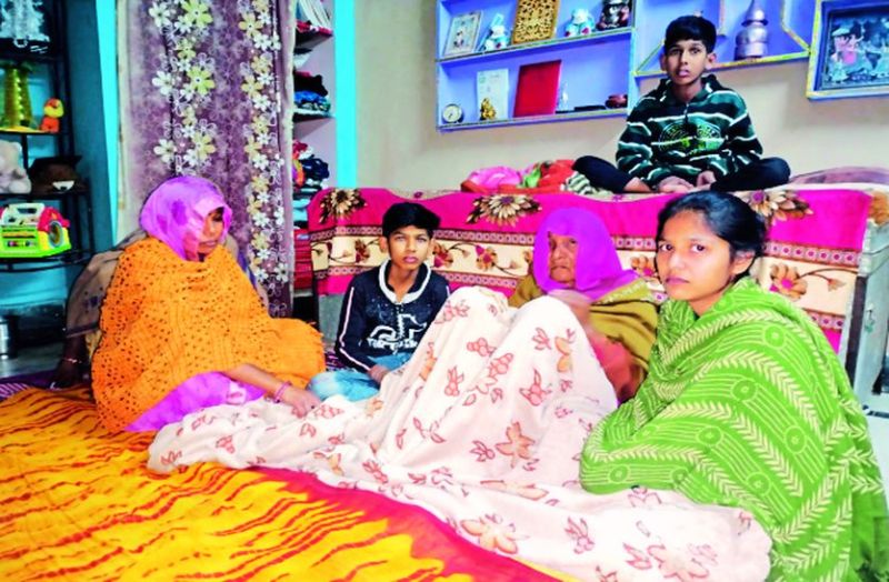 युवक की मौत के बाद देखें कैसे बिताई परिवार ने रात