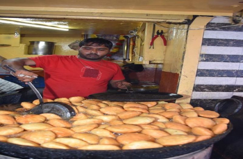 भीलवाड़ा का हर दसवां शख्स रोजाना खाता है कचौरी