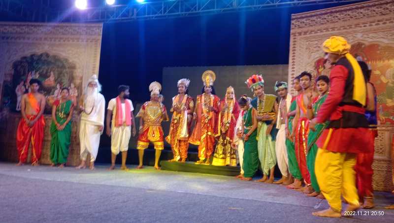 वनवासी चरित्र की लीलाओं का नाटक के माध्यम से हुआ मंचन