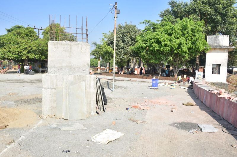 गौरव दिवस में बचे सिर्फ १6 दिन और तैलिया तालाब पर अधूरा पड़ा काम