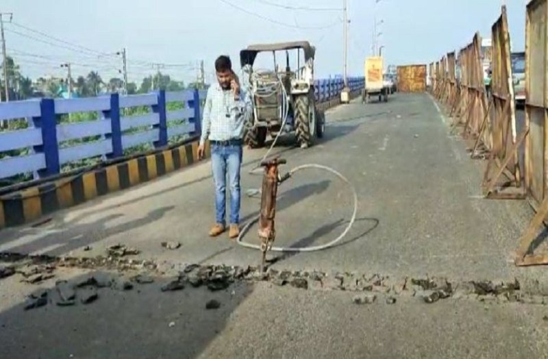 kolkata : सांतरागाछी ब्रिज पर जाम से निपटने के लिए ड्रोन से नजर