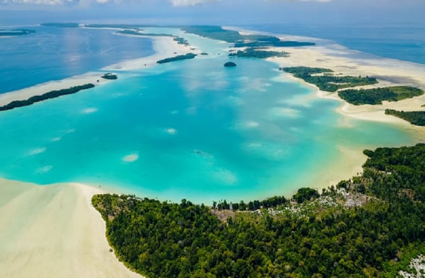 Indonesia: बिक रहा है 100 से ज्यादा द्वीपों का समूह, बोलो — खरीदोगे ?