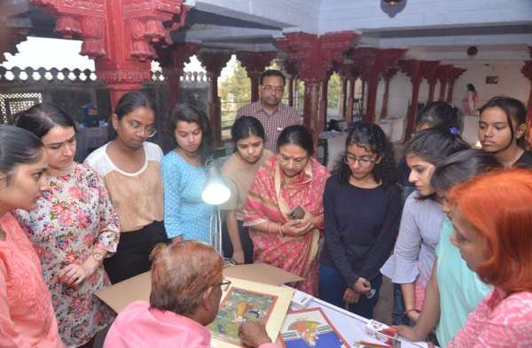 कोटा कलम चित्रकारी का समापन, प्रतिभागियों का किया सम्मान