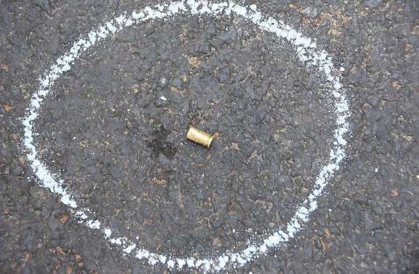 भीलवाड़ा के बड़ला चौराहे पर हुई गोली कांड के बाद मौके पर मिला गोली का खोल। 