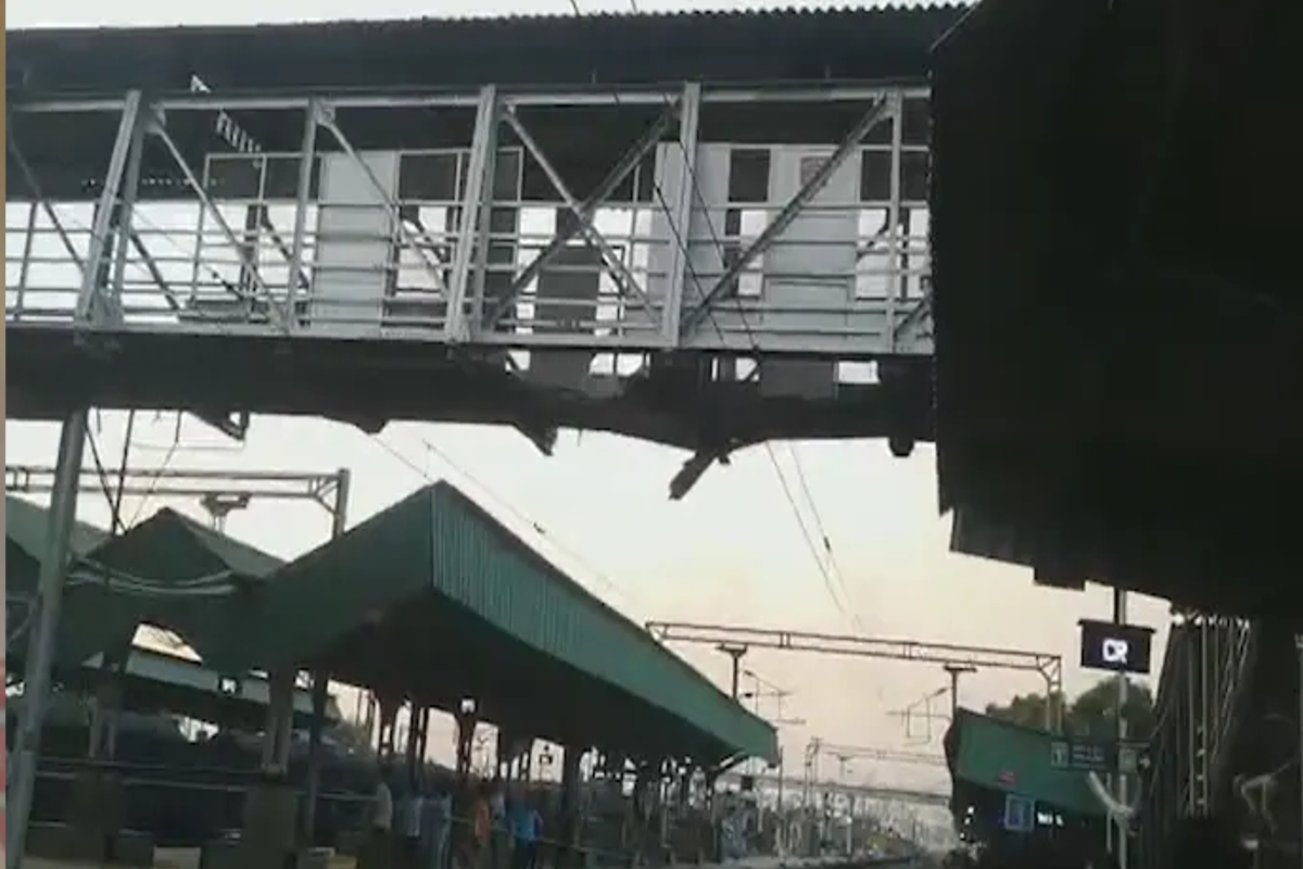 Part of foot over bridge collapses at Ballarshah railway station
