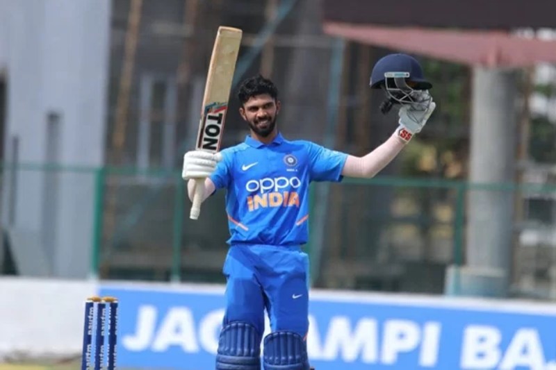 ruturaj-gaikwad-smash-hits-7-sixes-in-an-over-in-vijay-hazare-trophy-2022.jpg