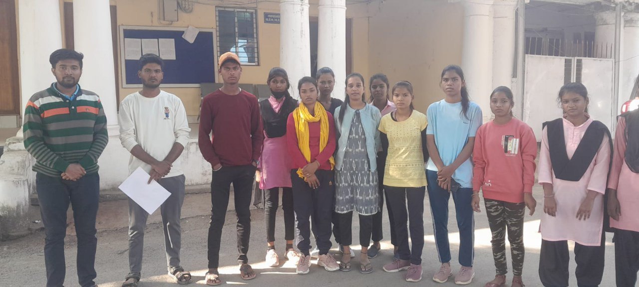 Hockey players protested against badminton court