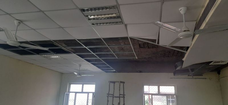 करोड़ों की बिल्डिंग हैंड ओवर के 4 साल बाद तबाह, रिपेयरिंग में फिर होंगे करोड़ों खर्च