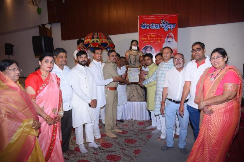 वर्षीदान वरघोड़ा, केसर तिलक व रक्षाबंधन का आयोजन