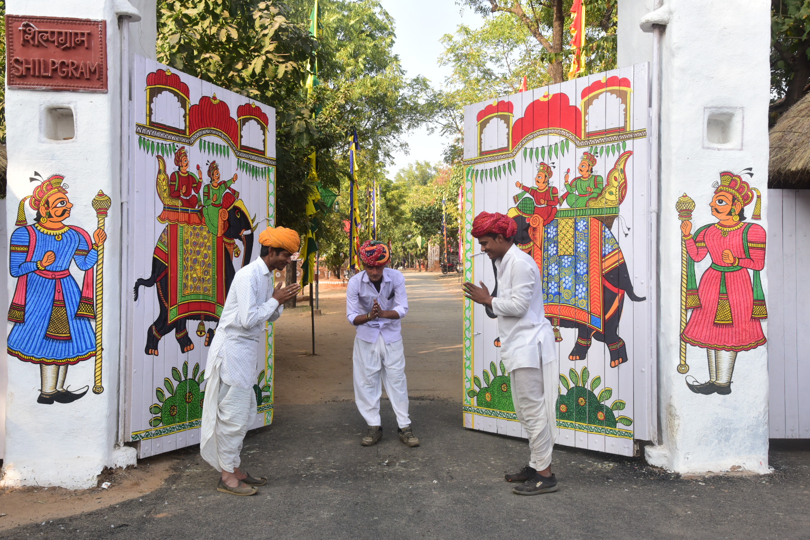 खम्मा घणी हुकुम:पधारो म्हारे देश