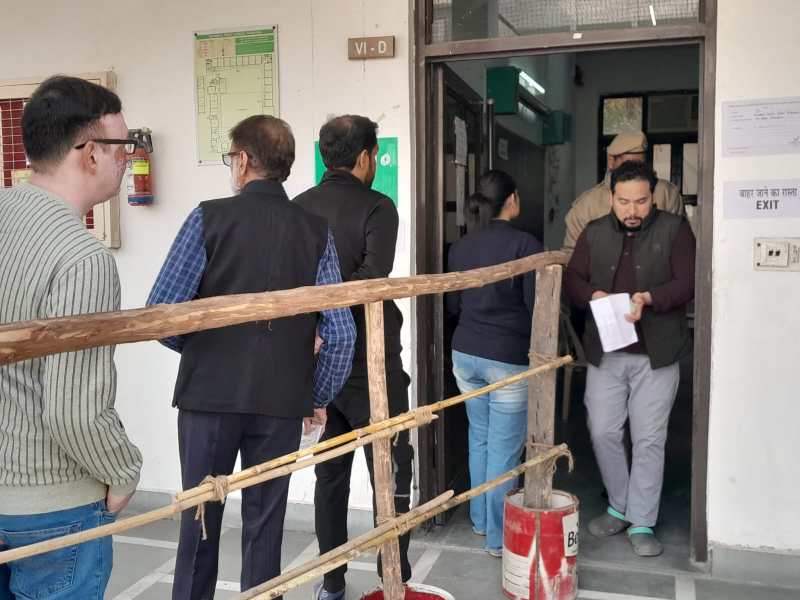 Delhi MCD Election: एमसीडी चुनाव में दोपहर 2 बजे तक 30 फीसदी तक हुए मतदान, लोकसभा व विधानसभा चुनाव से कम रहा है मतदान फीसद, क्या आएगी वोटिंग में तेजी?