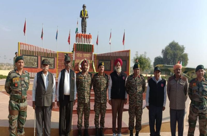 1971 युद्ध का विजय दिवस मनाया, लोंगेवाला के वीरों को श्रद्धांजलि अर्पित