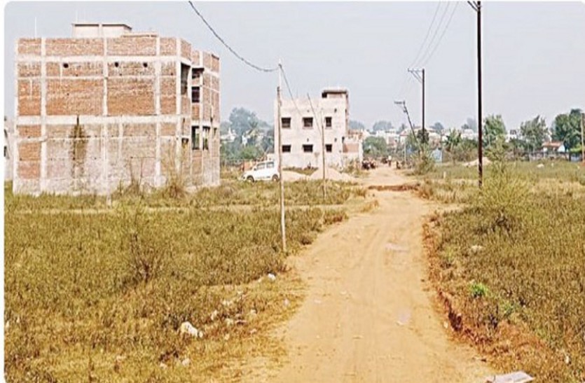 धमतरी नगर निगम : 40 वार्डों मेंअभी भी 17 कालोनियां अवैध ,भुगत रहे रहवासी लेकिन अफसरों ने साधा मौन