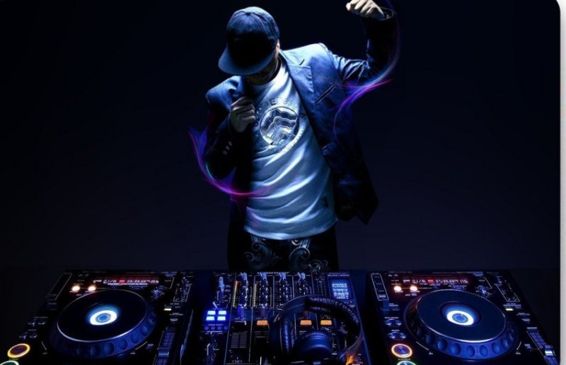 डीजे वाले बाबू हुए बेख़ौफ