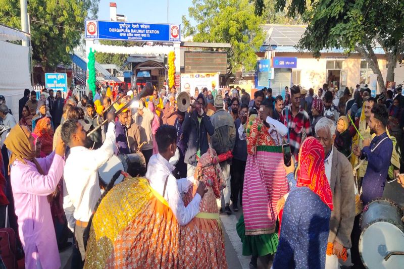 तिरुपति के लिए फ्री ट्रेन, जयपुर से प्रदेशभर के वरिष्ठ नागरिक हुए रवाना