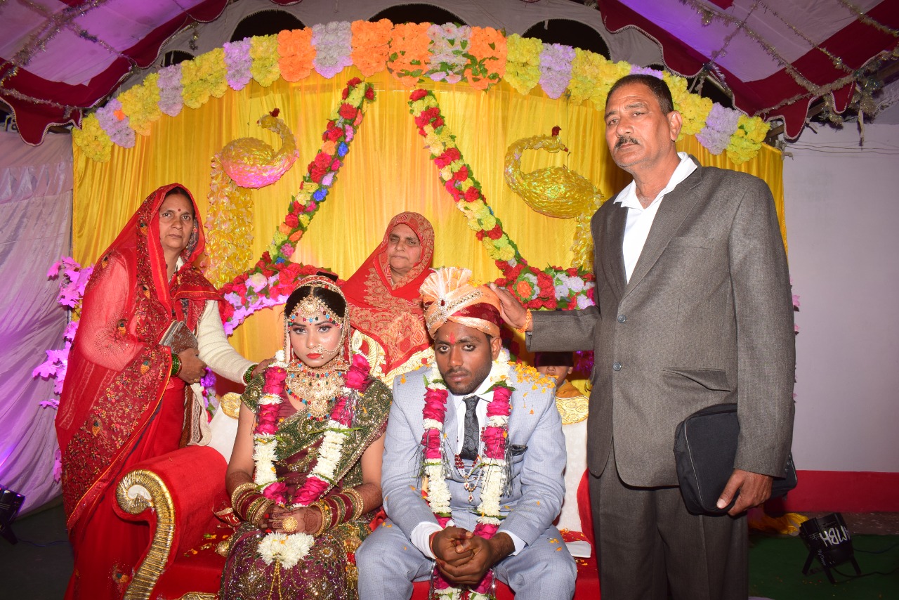 ससुर ने विधवा बहू के हाथ पीले कर बेटी की तरह किया विदा