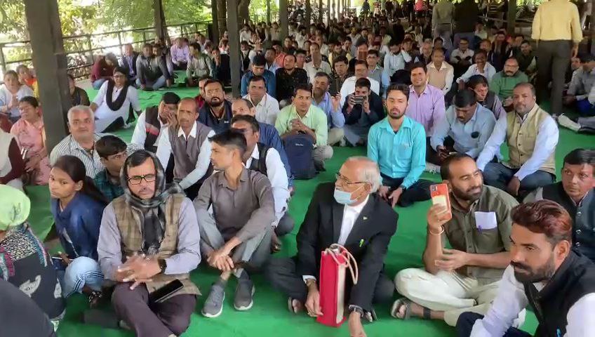 सीजे से वार्ता करना चाहते हैं न्यायिक कर्मचारी