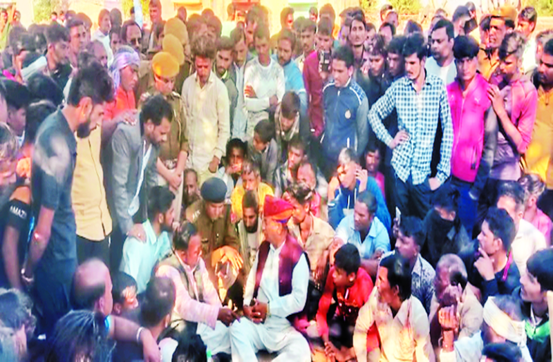 CHURU NEWS- सुबह स्कूल जा रहे 9 वर्षीय बालक को बस ने कुचला, गुस्साए ग्रामीणों ने लगाया जाम