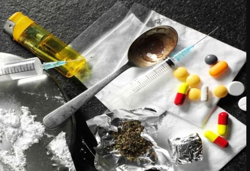 लग गई लत: दवा के सहारे अब युवा छोड़ रहे ड्रग्स